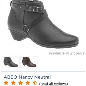 Abeo Nancy black ankle booties